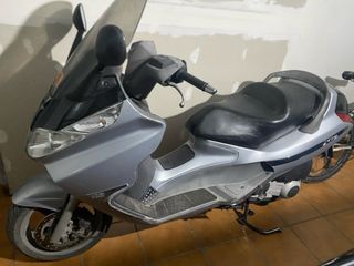 Piaggio X8 Plata