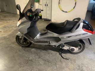 Piaggio X8 Plata