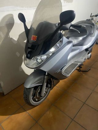 Piaggio X8 Plata