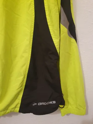 Chaqueta Brooks Amarilla y Negra