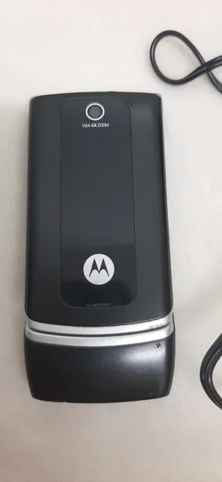 Teléfono Motorola W375