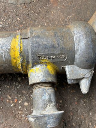 Kit  (Bomba , Aspersores, con Tubos/cuello,gomas)