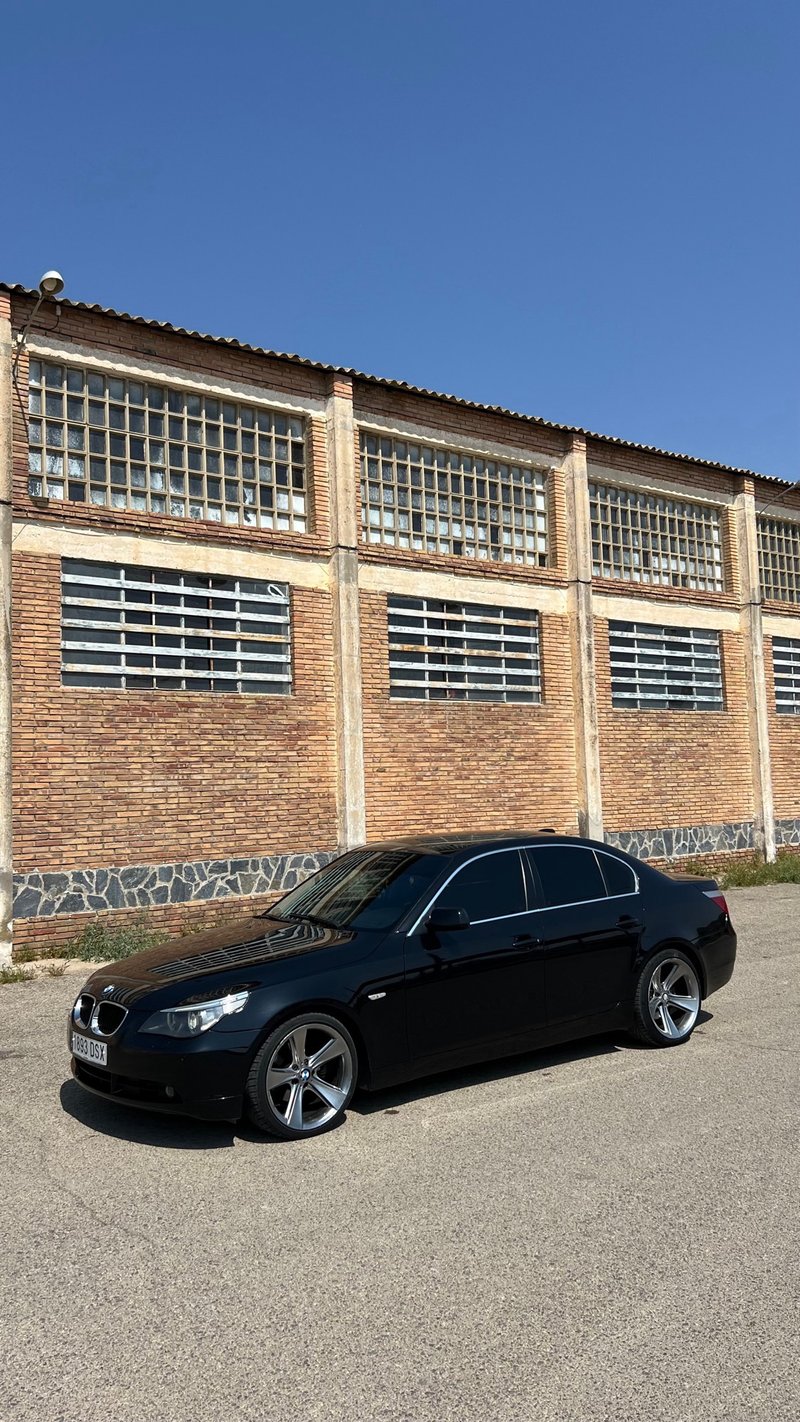 BMW Serie 5 2005 - foto 1