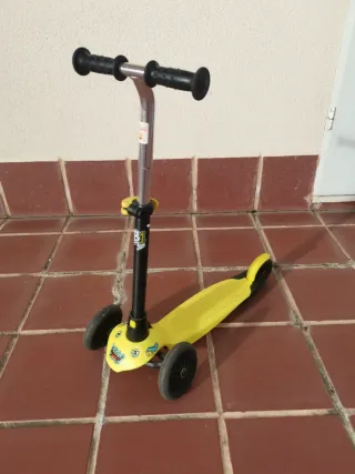 Patinete infantil 3 ruedas amarillo