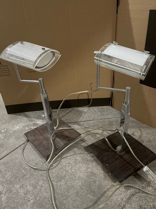 Lámparas de techo y mesita madera/metal