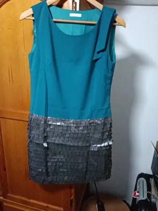 Vestido fiesta corto gris y verde azulado