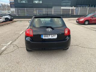 Toyota Auris 2009