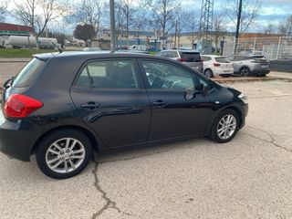 Toyota Auris 2009
