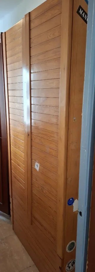 Armario,cómoda-simfonier y cajon de madera d pino