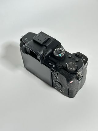 Sony A7R II - Câmera Mirrorless Full-Frame 42.4MP