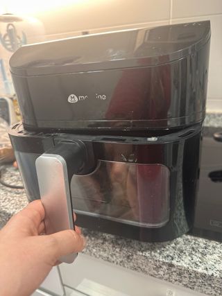 Freidora de aire negra