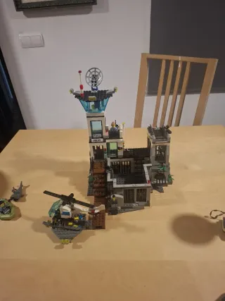 LEGO City 60130 Isla de la Policía