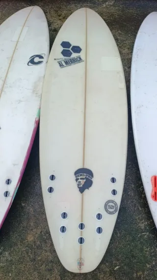 Tabla de surf Pukas  Cabianca gold beach