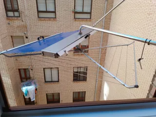 Tendedero cubierto exterior