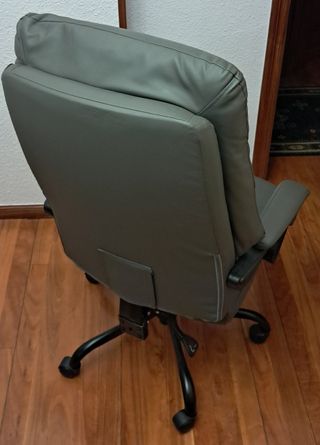 Escritorio y silla ergonómica oficina/estudio