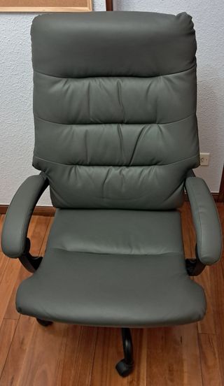 Escritorio y silla ergonómica oficina/estudio