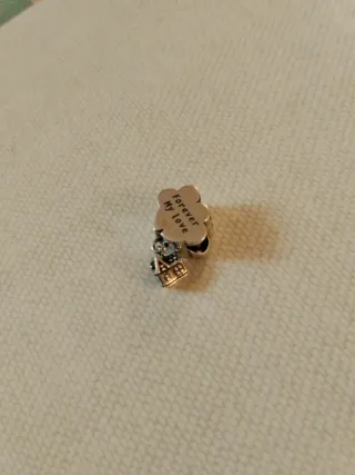 Charm flor piedras multicolor