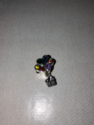 Charm flor piedras multicolor