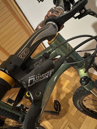 Bici MTB MERIDA X-clusiv Gold (26”) Negociable