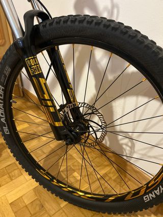 Bici MTB MERIDA X-clusiv Gold (26”) Negociable