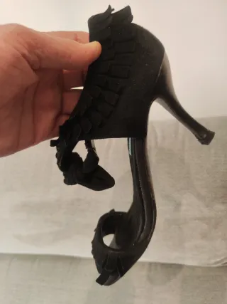 Zapatos de tacón negros