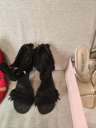 Zapatos de tacón negros