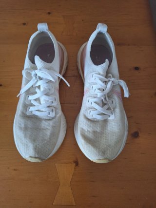 Zapatillas Nike Mujer Beige y Rosa