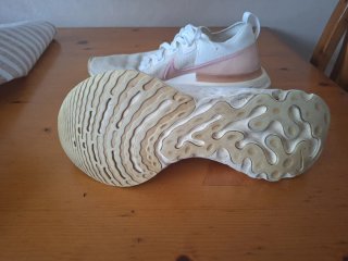 Zapatillas Nike Mujer Beige y Rosa