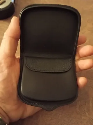 Monedero antiguo de piel