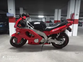 Yamaha Thundercat 600cc Moto Deportiva Roja