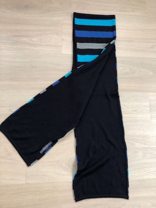 Bufanda 50% de lana a rayas para hombre.