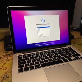 MacBook Pro 13 Plata 2015 con batería Nueva