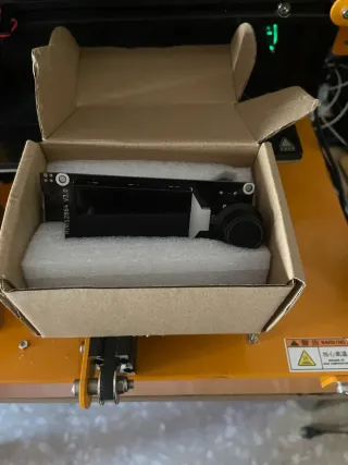 Impresora 3D Creality Amarilla y Negra