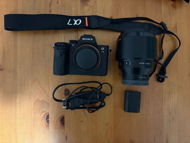 Sony A7III + Samyang 85mm f1.4 + Mochila Protector