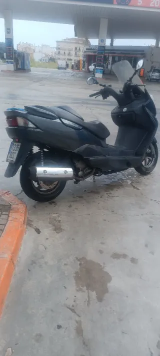 Suzuki Burgman 125 Scooter Automática