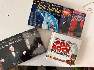 CDs Frank Sinatra, Julio Iglesias y PopRock