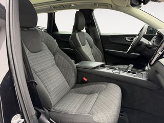 Volvo XC60 T6 Recharge Core