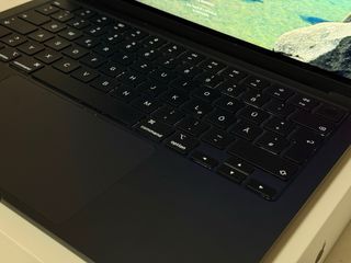 MacBook Air M2 13.6 Medianoche + Caja Original