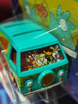 Hotwheels Looney Tunes & Spongebob