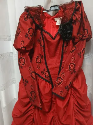 Vestito carnevale rosso e nero