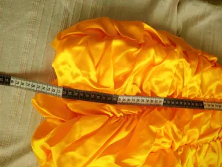 Vestido de princesa Bella de Disney. Cosplay