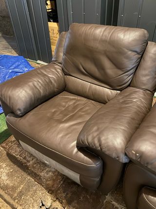 Sofá de piel Natuzzi marrón