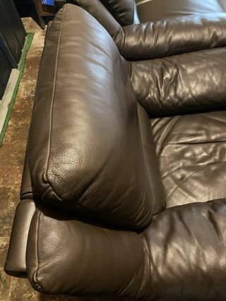 Sofá de piel Natuzzi marrón