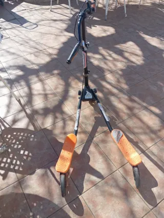 Patinete 3 ruedas tipo Trikke plegable
