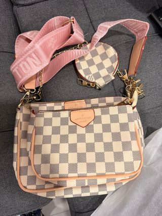 Carteira bege e rosa