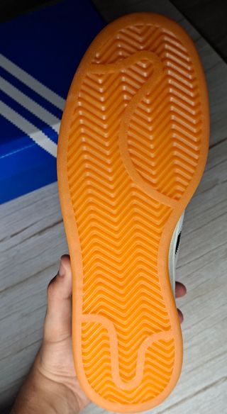 Adidas Campus negras – Nuevas con etiqueta