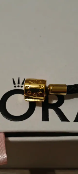 Conjunto Pandora Pulsera y Charm Dorado