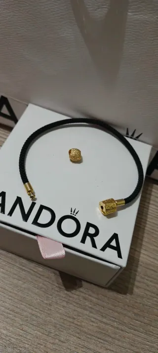 Conjunto Pandora Pulsera y Charm Dorado