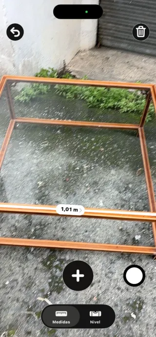Mesa de centro de cristal y madera
