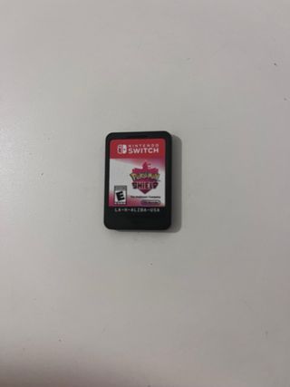 Nintendo Switch Lite Amarillo + Estuche + Pokémon